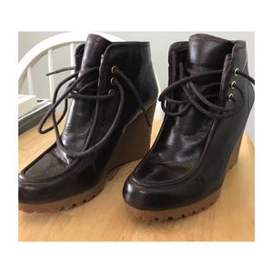 FIRM❤️REDUCED🌼Michael Kors DIstressed leather